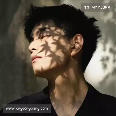 乌忱韵